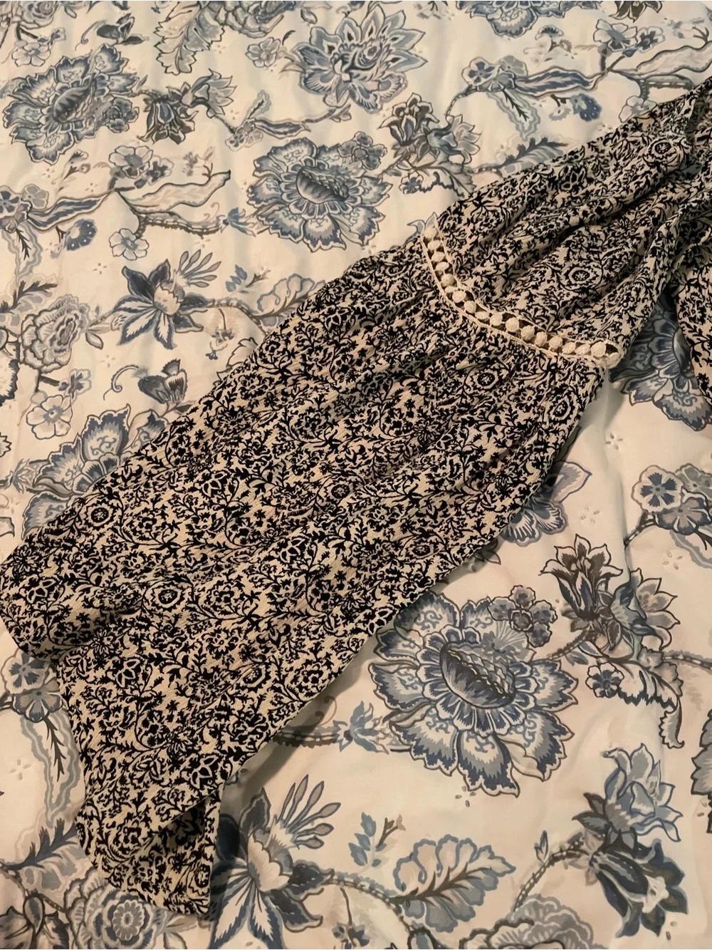 Maurices Navy and Cream Cold-Shoulder Boho Floral Peasant Top - Picture 5 of 11